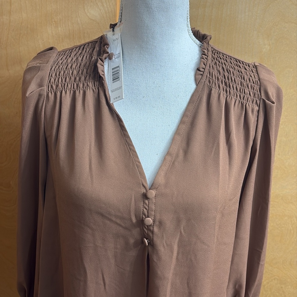 NWT Tahari Hazelnut Brown Long Sleeve Top Size M - Picture 2 of 11